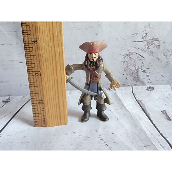 Disney Pirates of the Caribbean Dead Men Tell No Tales JACK SPARROW Figure - Picture 2 of 7